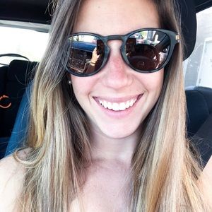 Meet your Posher, Charielle